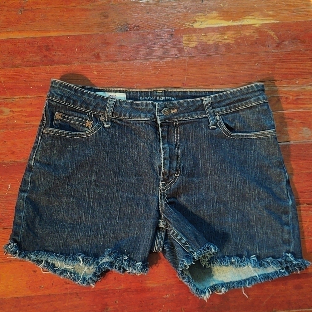 Banana Republic Dark Wash Denim Cut off Jean Shorts 33 in Waist